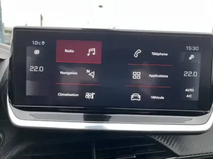 Photo 23 Peugeot 2008  PureTech 130 S&S EAT8