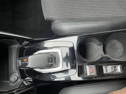 Photo 20 Peugeot 2008  PureTech 130 S&S EAT8