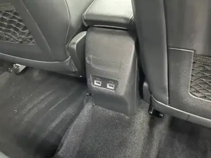 Photo 16 Peugeot 2008  PureTech 130 S&S EAT8