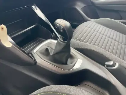 Photo 34 Peugeot 208  PureTech 75 S&S BVM5