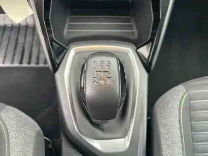 Photo 35 Peugeot 208  PureTech 75 S&S BVM5