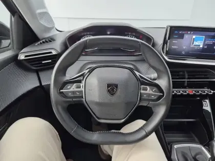 Photo 30 Peugeot 208  PureTech 100 S&S BVM6