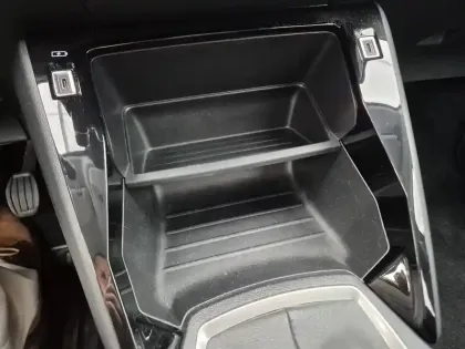 Photo 28 Peugeot 208  PureTech 100 S&S BVM6