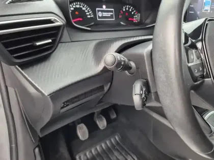 Photo 36 Peugeot 208  PureTech 100 S&S BVM6