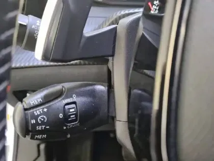 Photo 58 Peugeot 2008  PureTech 130 S&S EAT8