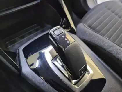 Photo 45 Peugeot 2008  PureTech 130 S&S EAT8