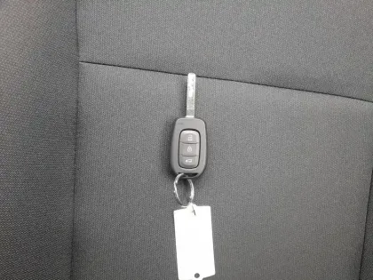 Photo 21 Dacia Sandero  SCe 65