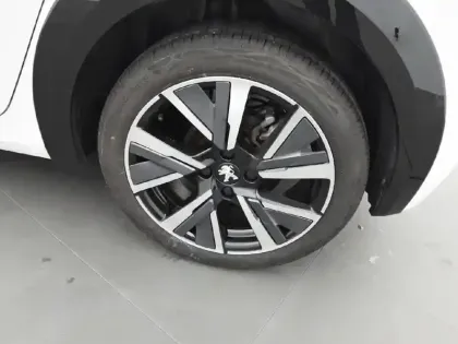 Photo 12 Peugeot 208  PureTech 100 S&S EAT8