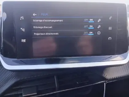 Photo 20 Peugeot 2008  PureTech 130 S&S EAT8