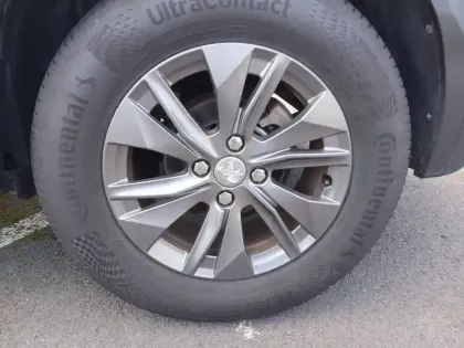 Photo 12 Peugeot 2008  PureTech 130 S&S EAT8