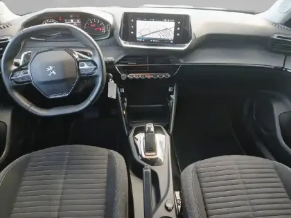 Photo 7 Peugeot 2008  PureTech 130 S&S EAT8