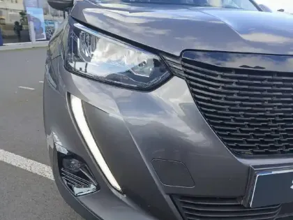 Photo 15 Peugeot 2008  PureTech 130 S&S EAT8