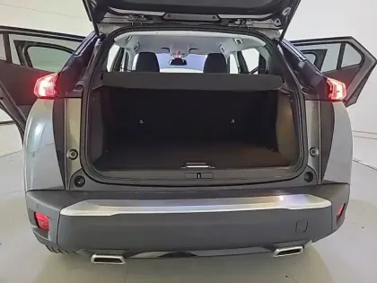 Photo 28 Peugeot 2008  PureTech 130 S&S EAT8