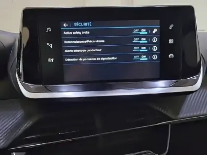 Photo 44 Peugeot 2008  PureTech 130 S&S EAT8