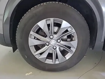 Photo 35 Peugeot 2008  PureTech 130 S&S EAT8