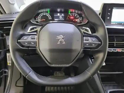 Photo 31 Peugeot 2008  PureTech 130 S&S EAT8