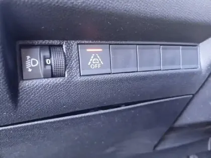 Photo 14 Peugeot 2008  PureTech 130 S&S EAT8