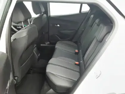 Photo 11 Peugeot 2008  PureTech 130 S&S EAT8