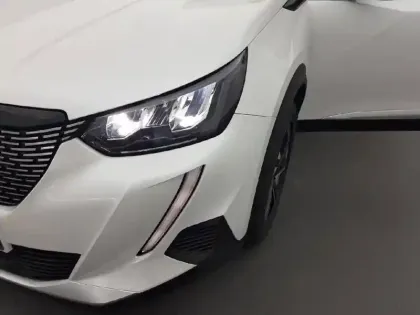 Photo 15 Peugeot 2008  PureTech 130 S&S EAT8