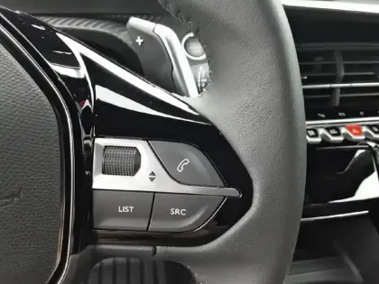 Photo 20 Peugeot 2008  PureTech 130 S&S EAT8