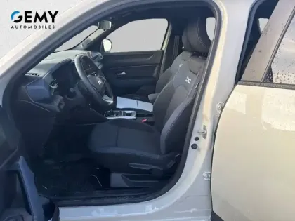 Photo 8 Dacia Duster  Hybrid 140