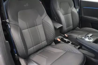 Photo 16 Renault Symbioz  E-Tech full hybrid 145