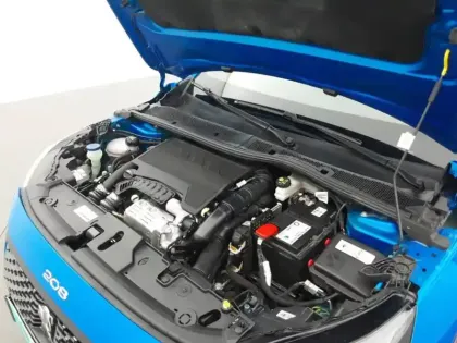 Photo 14 Peugeot 208  PureTech 100 S&S EAT8