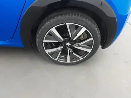 Photo 12 Peugeot 208  PureTech 100 S&S EAT8