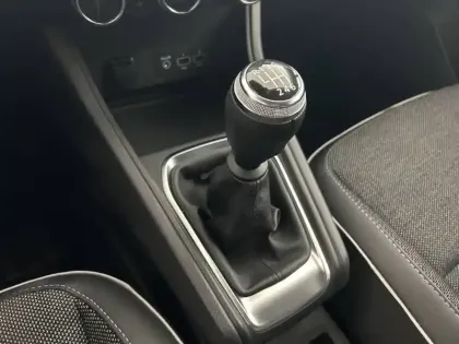 Photo 43 Renault Captur  TCe 90