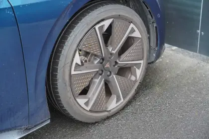 Photo 6 Cupra Born  230 ch - Batterie XL