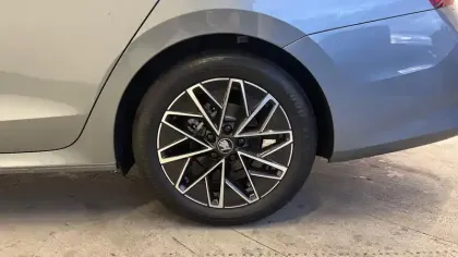 Photo 6 Skoda Octavia  Combi 1.5 TSI Hybrid 150 ch ACT DSG7