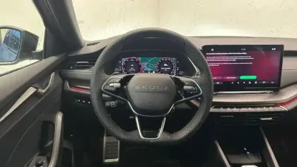 Photo 8 Skoda Octavia  Combi 1.5 TSI Hybrid 150 ch ACT DSG7