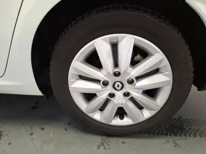 Photo 14 Renault Megane Mégane IV Berline Blue dCi 115 - 21N