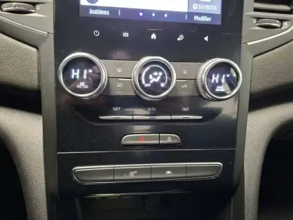 Photo 34 Renault Megane Mégane IV Berline Blue dCi 115 - 21N