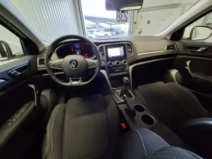 Photo 10 Renault Megane Mégane IV Berline Blue dCi 115 - 21N