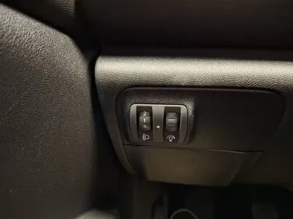 Photo 32 Renault Megane Mégane IV Berline Blue dCi 115 - 21N