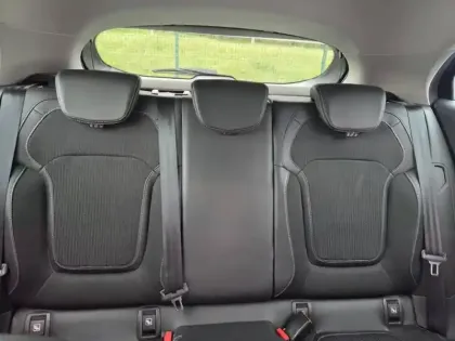 Photo 39 Renault Megane Mégane IV Berline Blue dCi 115 EDC - 21N