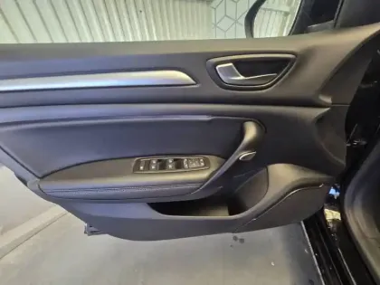 Photo 33 Renault Megane Mégane IV Berline Blue dCi 115 EDC - 21N