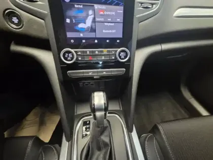 Photo 26 Renault Megane Mégane IV Berline Blue dCi 115 EDC - 21N