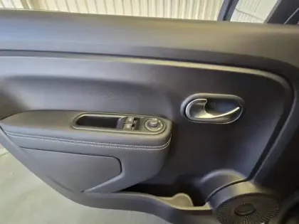 Photo 22 Renault Twingo  III SCe 65