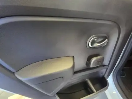 Photo 21 Renault Twingo  III SCe 65