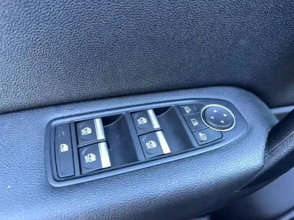 Photo 19 Renault Captur  TCe 90 - 21