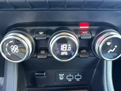 Photo 29 Renault Captur  TCe 90 - 21