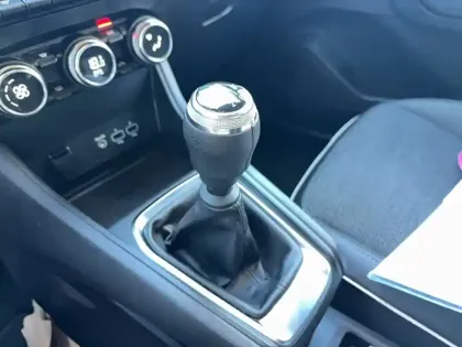 Photo 31 Renault Captur  TCe 90 - 21