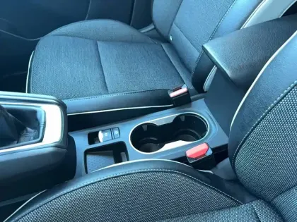 Photo 32 Renault Captur  TCe 90 - 21