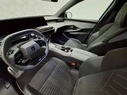 Photo 71 Peugeot 3008  Electrique 210 ch 73 kWh