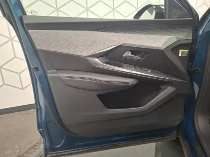 Photo 65 Peugeot 3008  Electrique 210 ch 73 kWh