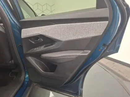 Photo 62 Peugeot 3008  Electrique 210 ch 73 kWh