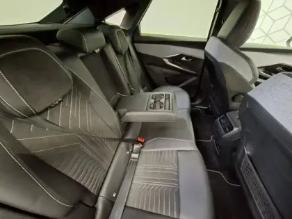 Photo 60 Peugeot 3008  Electrique 210 ch 73 kWh