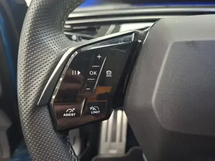 Photo 74 Peugeot 3008  Electrique 210 ch 73 kWh